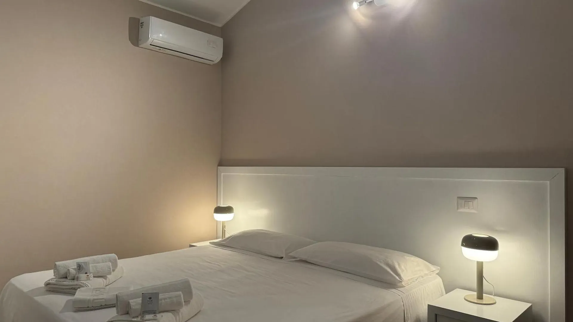Farm stay Sant'Elia Country Village Sant'Agata di Militello
